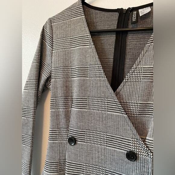 H&M Divided Women's 4 Jacquard Pattern V-neck Romper Sexy Dressy Academia Preppy - Picture 4 of 11